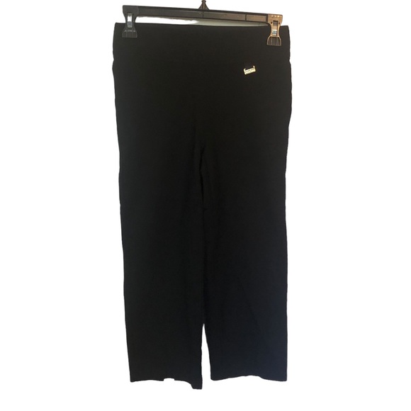 Nygard Capri Leggings with mesh cut outs - Picture 1 of 4